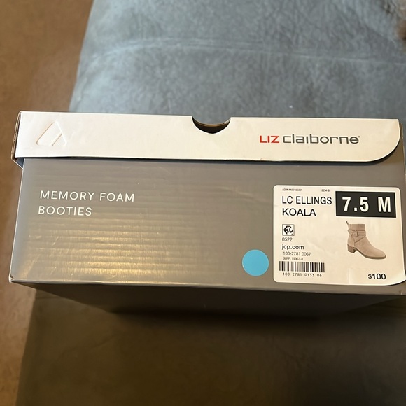 Liz Claiborne Light Beige Booties. Never worn with tags - Picture 4 of 5